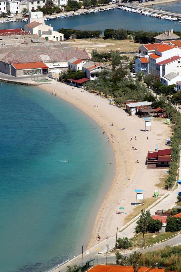 פג Apartments By The Sea Pag - 16100 מראה חיצוני תמונה