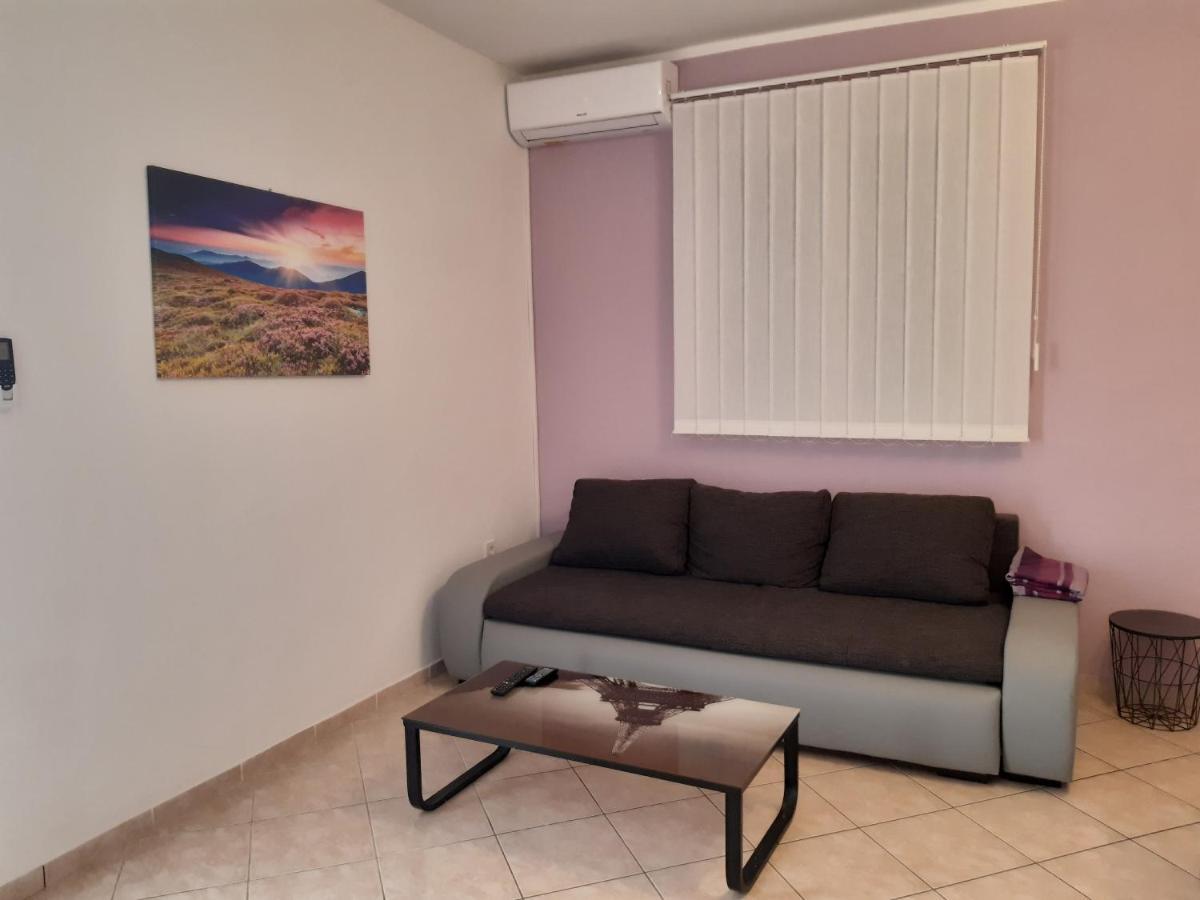 פג Apartments By The Sea Pag - 16100 מראה חיצוני תמונה