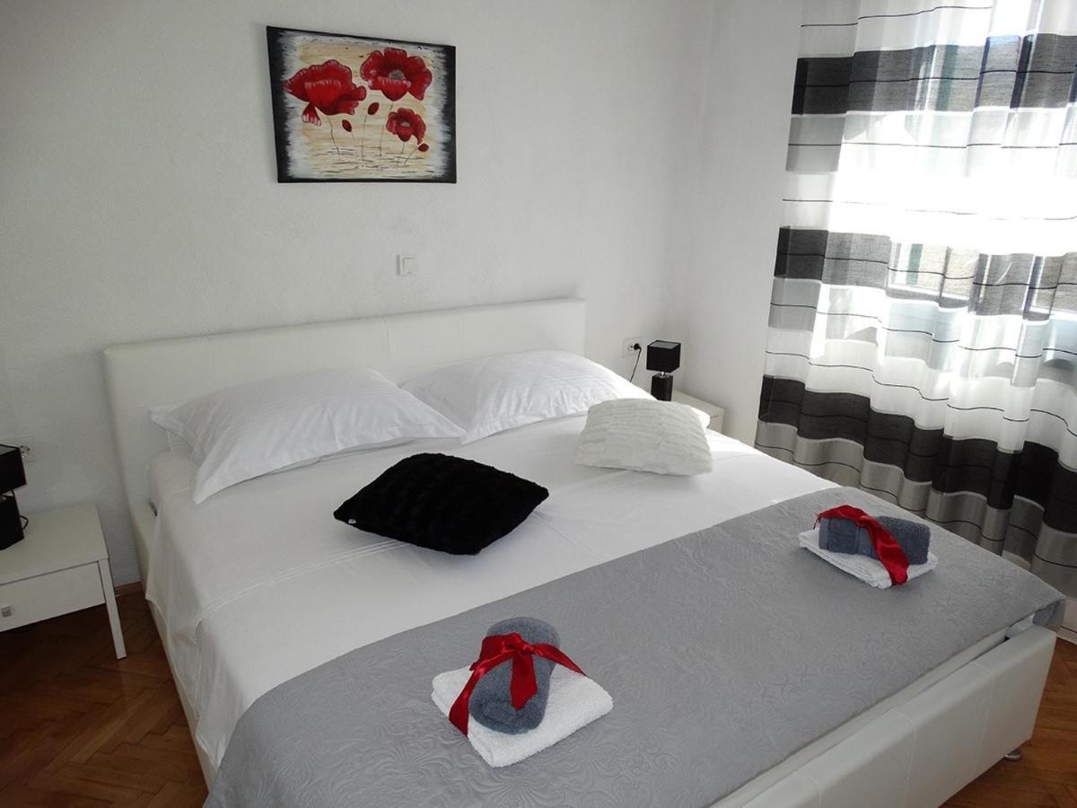 פג Apartments By The Sea Pag - 16100 מראה חיצוני תמונה