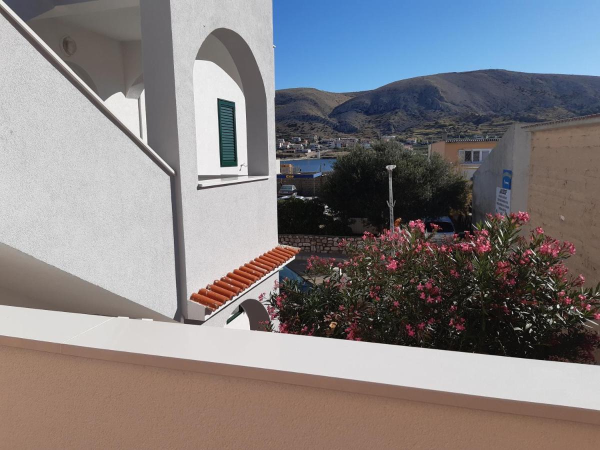 פג Apartments By The Sea Pag - 16100 מראה חיצוני תמונה