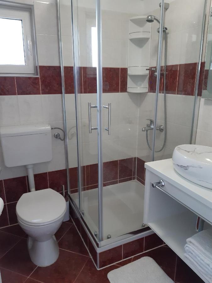 פג Apartments By The Sea Pag - 16100 מראה חיצוני תמונה